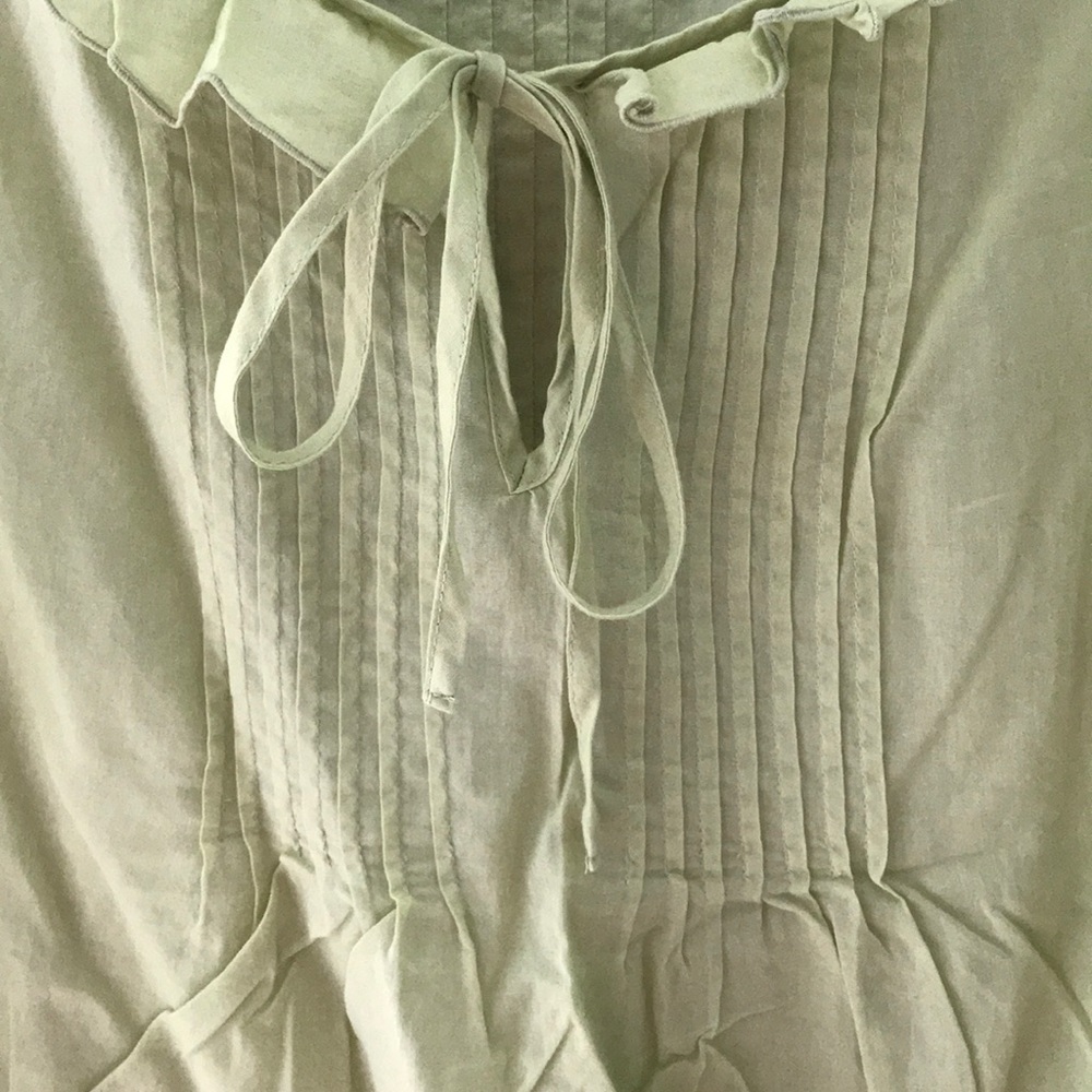 • GAP ••• Green Ruffled Top • - Picture 4 of 5